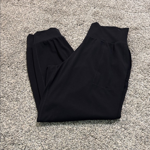 Athleta Pants - Athleta Salutation Stash Joggers In Powervita size medium